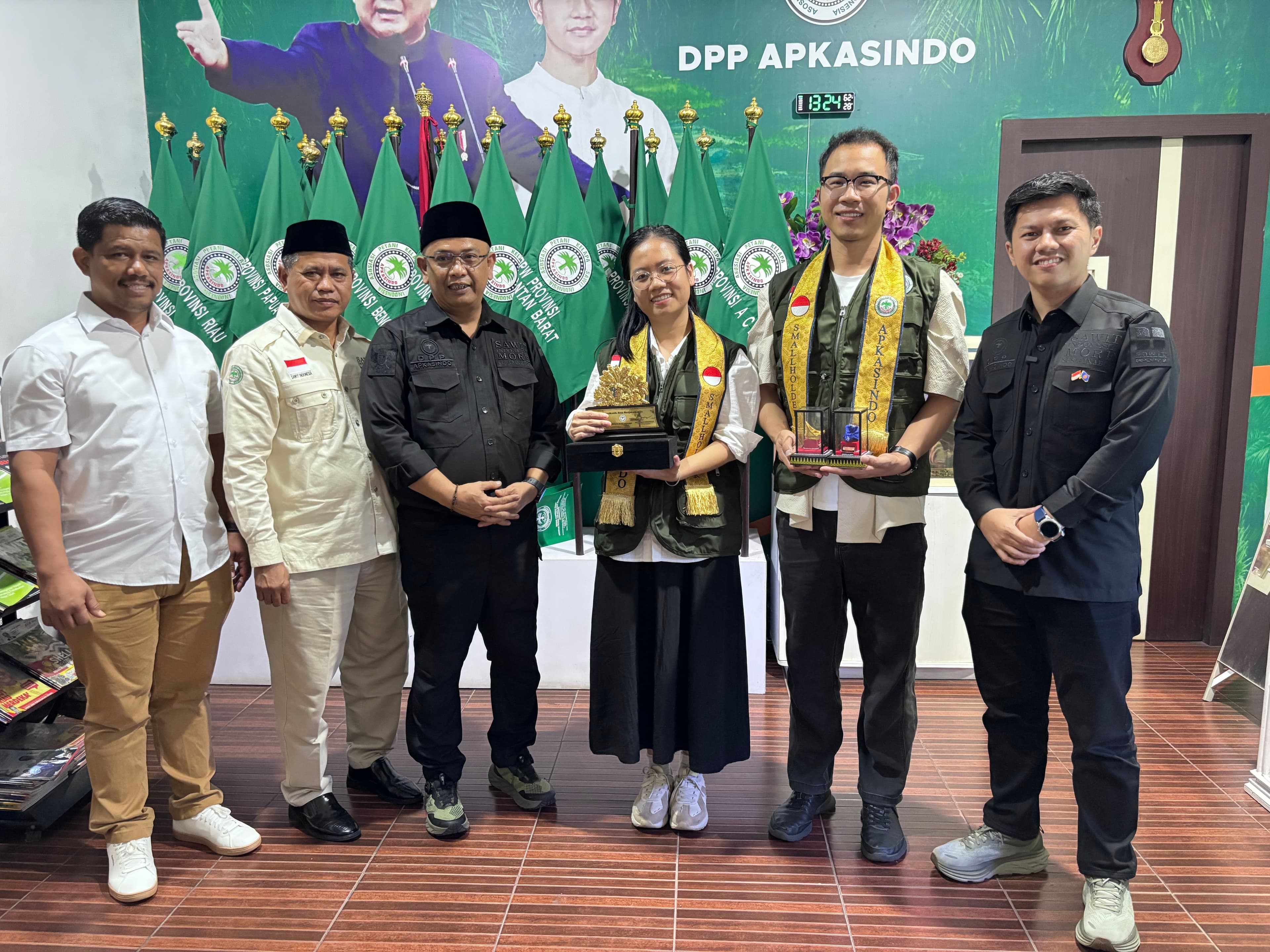 Mata Eco Co., Ltd dari Xiamen China Kunjungi APKASINDO, Jajaki Kerja Sama Produk Soil Conditioner Berbasis Organik