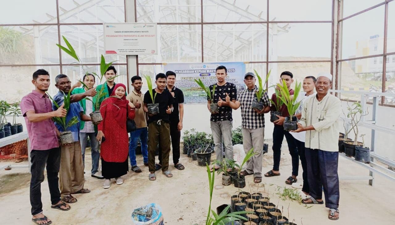 Dosen dan Mahasiswa Unimal Turun Tangan Tingkatkan Kualitas Bibit Sawit di Aceh Utara
