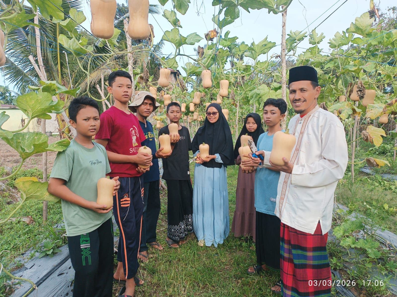 Bersama Santri Membangun Semangat Sawit Baik