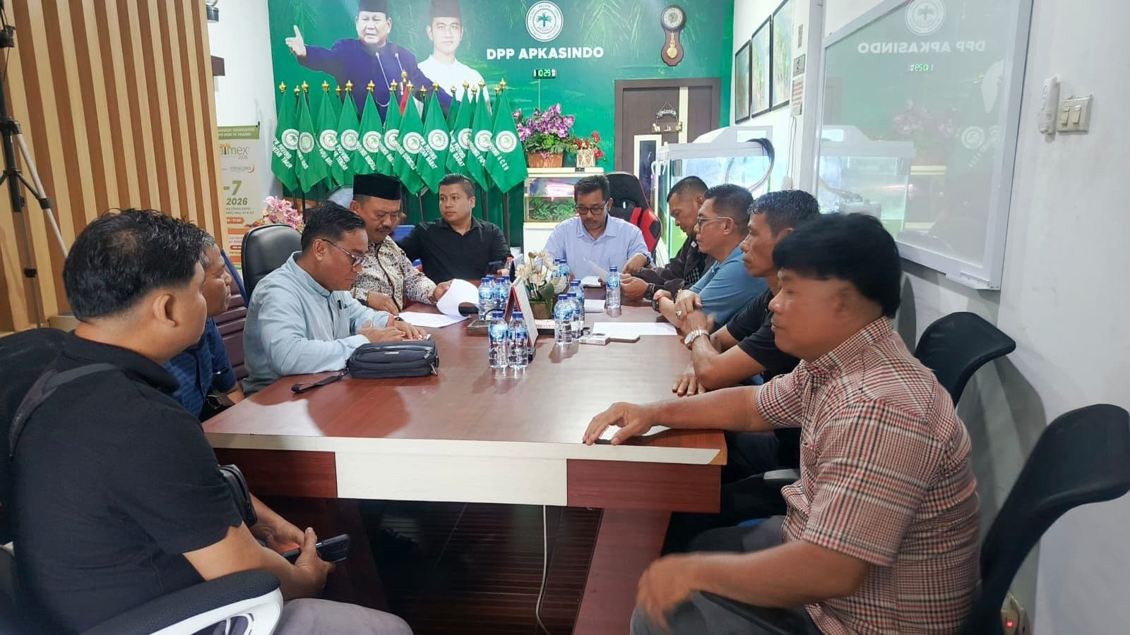 Kelompok Tani Makmur dan Gapoktan Berkah Sawit Sejahtera Kunjungi APKASINDO Riau, Bahas Sengketa Lahan dan PSR