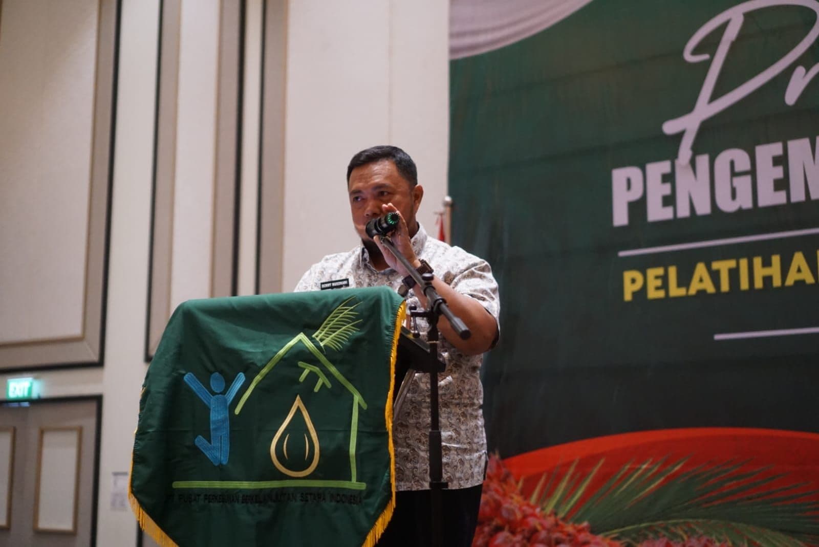 Pemkab Inhil Sebut Pelatihan SDMP Budidaya Kelapa Sawit Tajaan PT Bestari Kesempatan Penting Bagi Petani Tingkatkan Kompetensi 