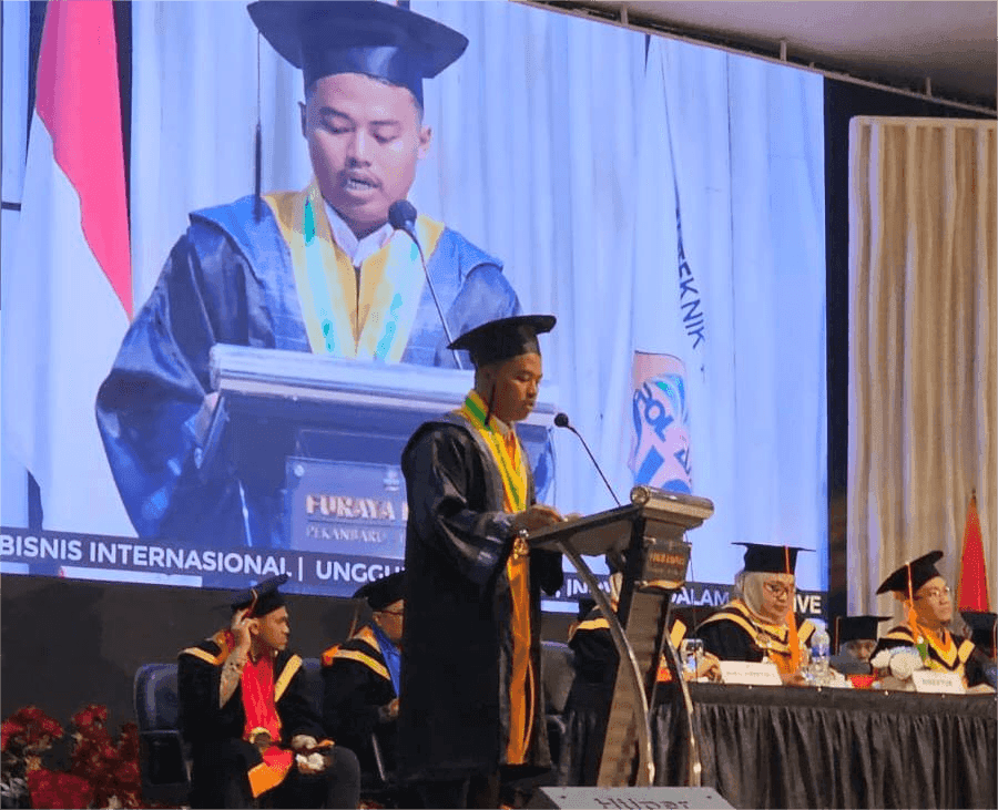 Mahasiswa Penerima Beasiswa BPDP Sawit Sampaikan Kesan Mendalam di Wisuda ke-XIV Politeknik Kampar