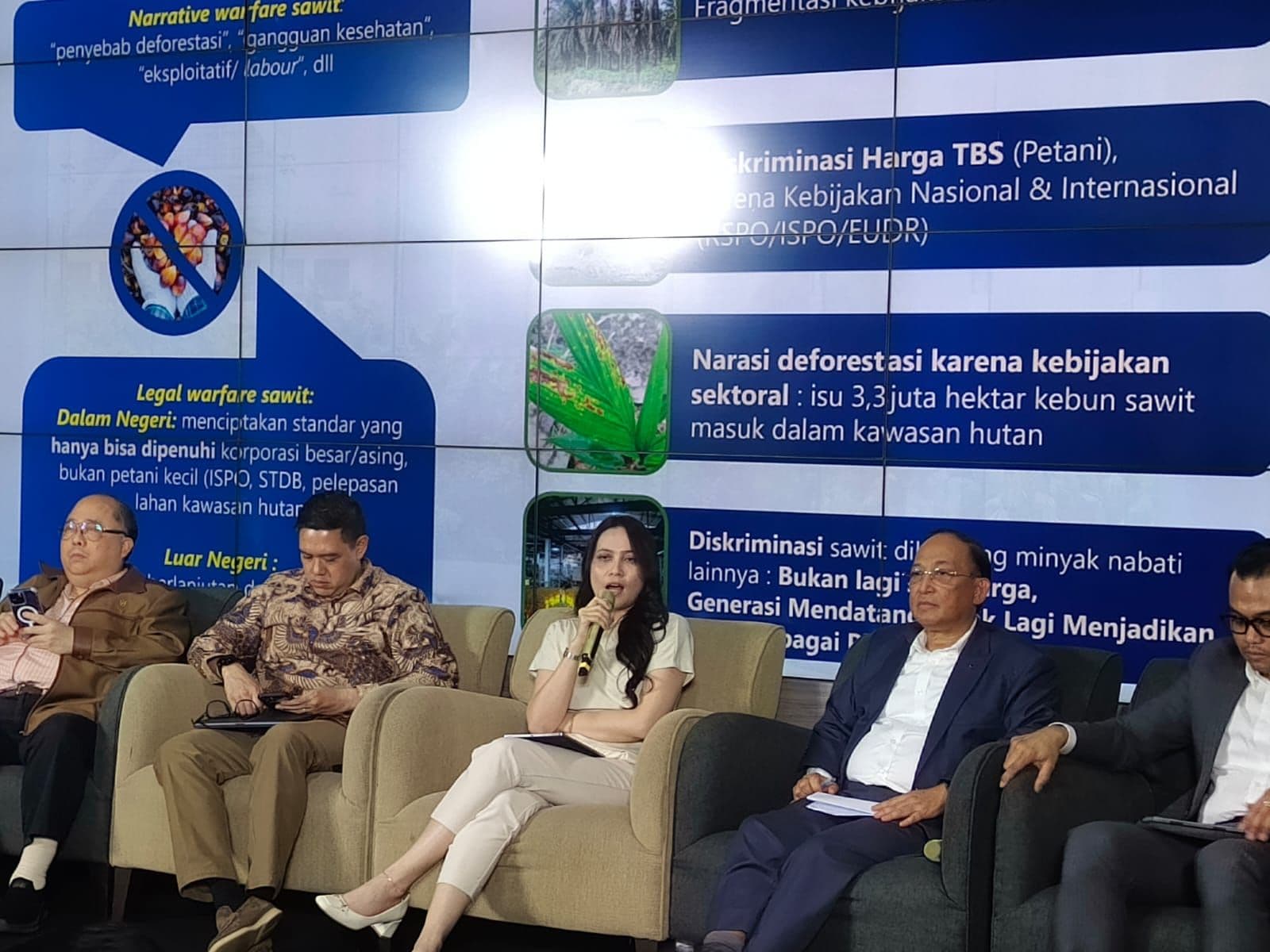 Konsolidasi Industri Sawit dalam Menguasai NLW