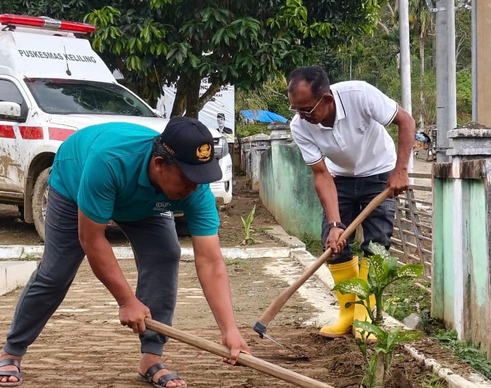 APKASINDO Bantu Pemulihan Puskesmas Beutong Ateuh Banggalang Pascabanjir Bandang