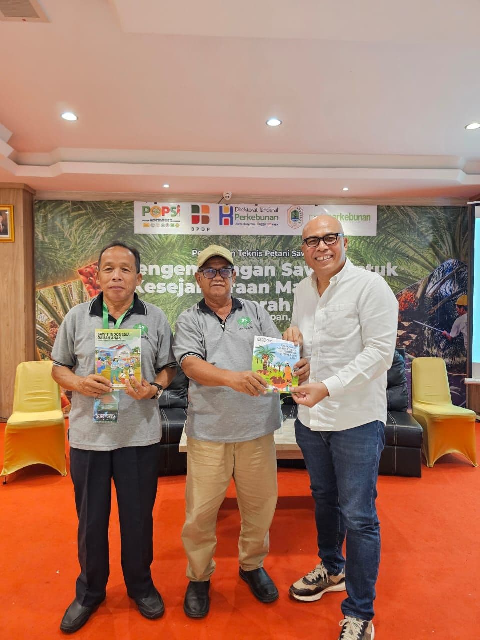 GAPKI Dukung Petani Sawit Di Kapuas Hulu Kolaborasi JAGA SAWITAN