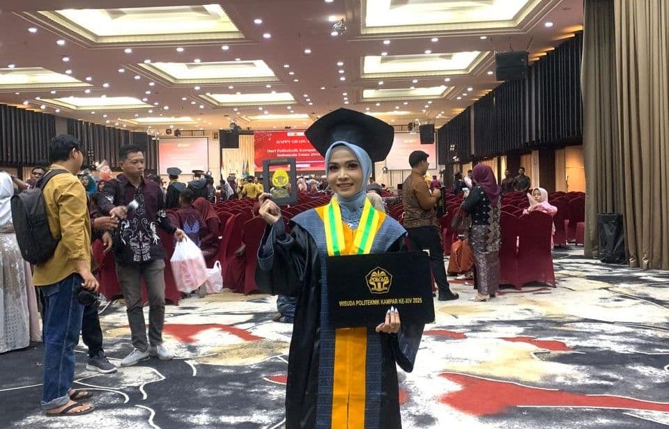 Dari Kebun Sawit Menuju Kampus: Kisah Risalatul Halimah, Anak Petani yang Raih Beasiswa APKASINDO