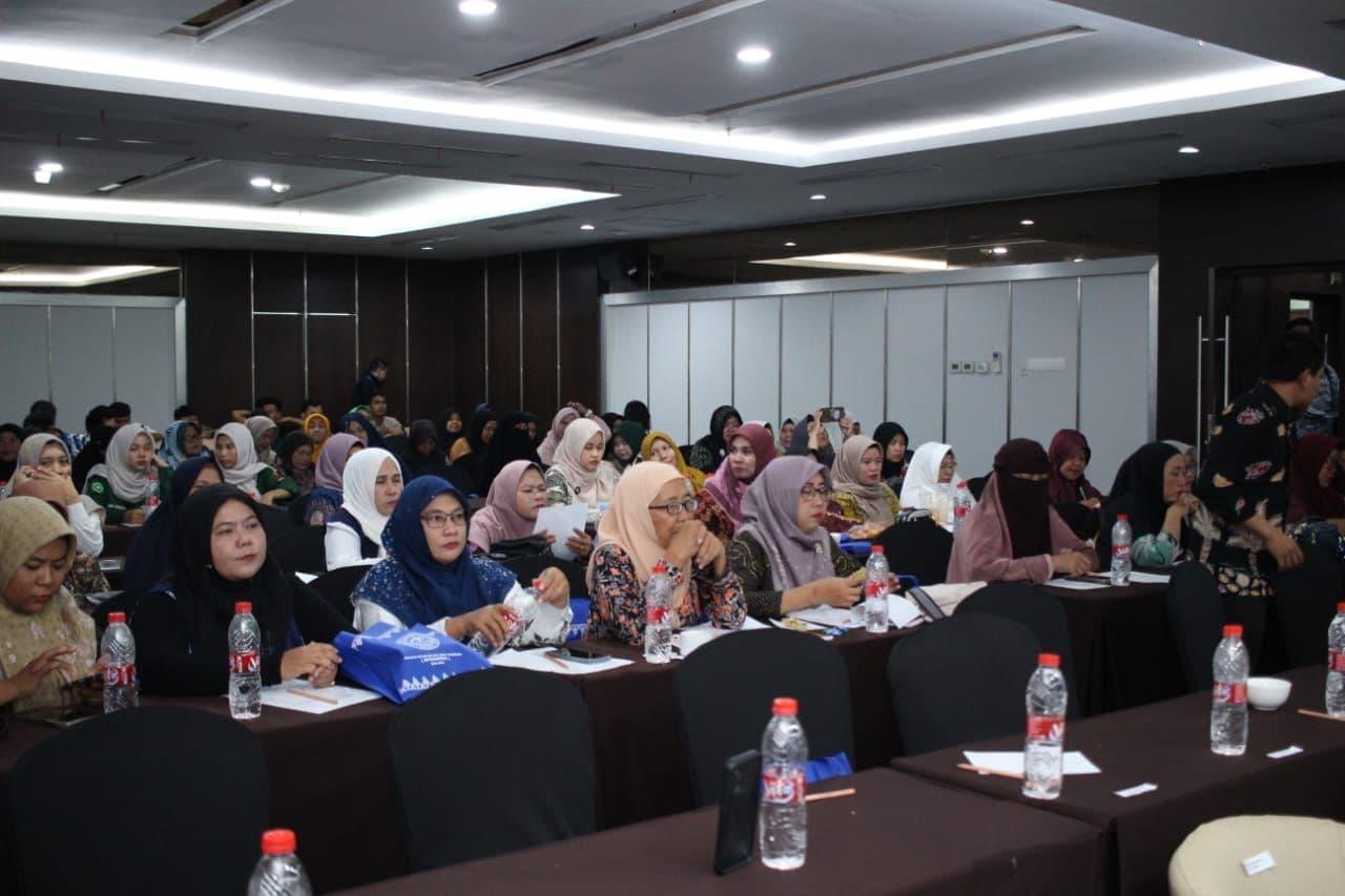 Disperindagkop-UKM Provinsi Riau Ungkap Pentingnya Kembangkan Produk Turunan Kelapa Sawit untuk Dukung UMKM